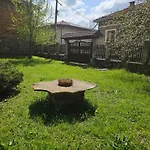 хитър петър Apriltsi (Lovech)