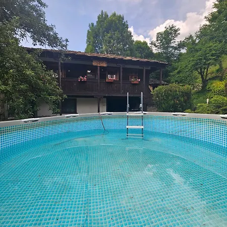 хитър петър Apriltsi (Lovech)