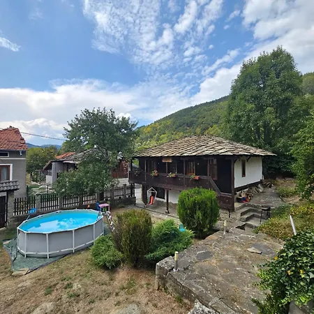 хитър петър * Apriltsi (Lovech)