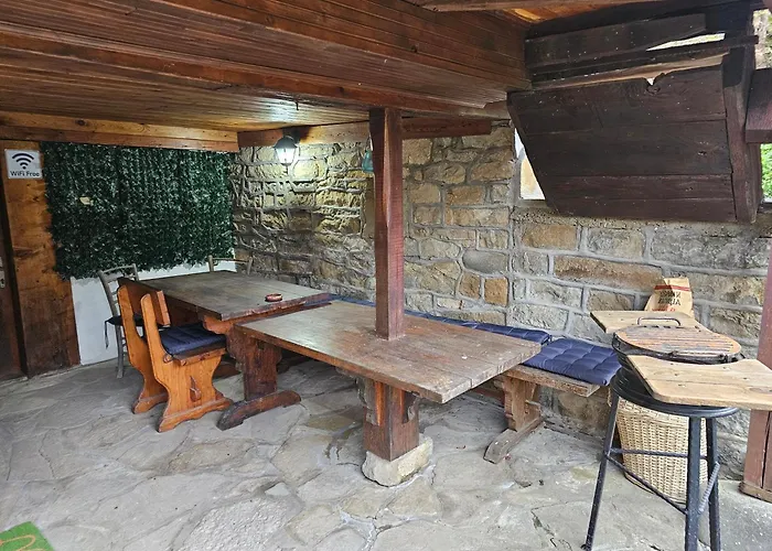 хитър петър Apriltsi (Lovech)