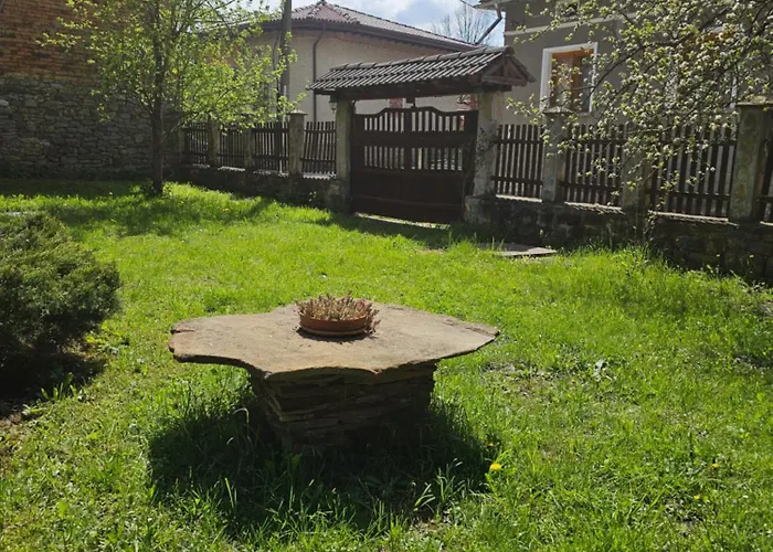 хитър петър Apriltsi (Lovech)