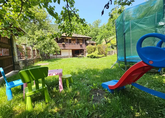 хитър петър Apriltsi (Lovech)