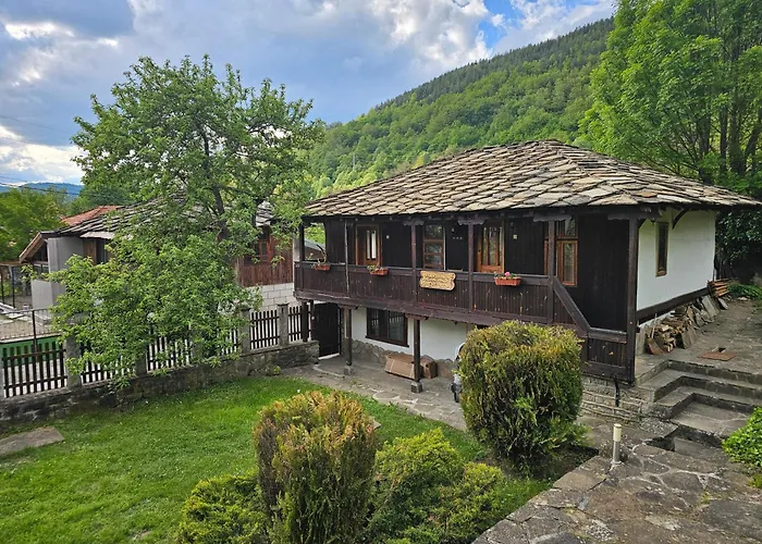 хитър петър * Apriltsi (Lovech)