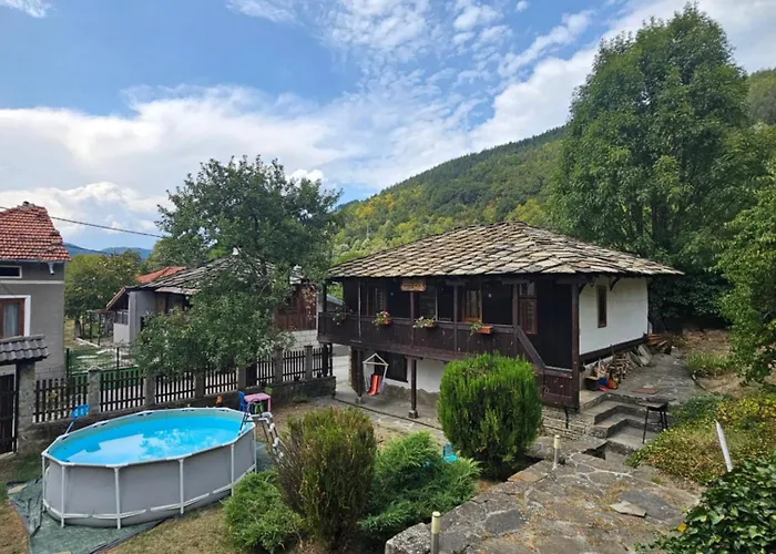 хитър петър * Apriltsi (Lovech)